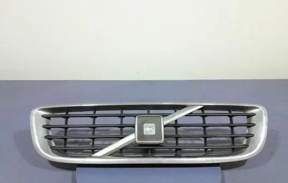 Volvo V50 Front grill 30744915