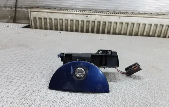 Opel Meriva A Tailgate exterior lock 32505603