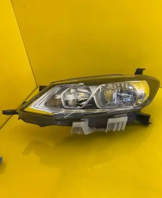 Nissan Pulsar Headlight/headlamp 26060-3ZL0A