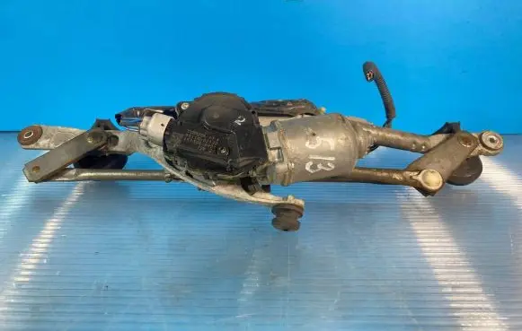 Toyota Auris 150 Front wiper linkage and motor 8511002190 1593000831