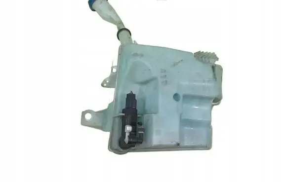 Ford Focus Windshield washer fluid reservoir/tank 15AB36