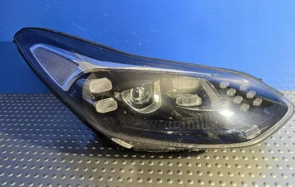 KIA Sportage Headlight/headlamp 92102F1500