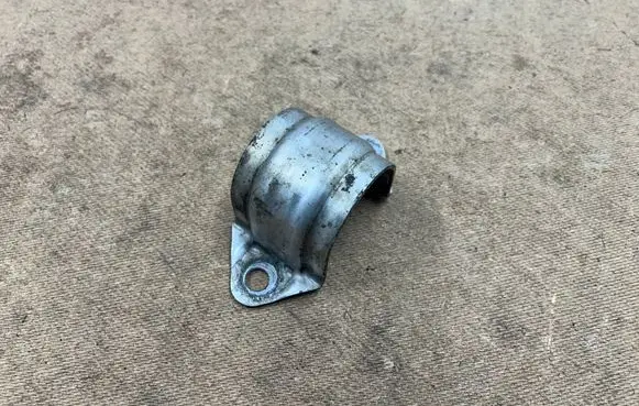 BMW 3 E46 Sway bar bush bracket, front 31351094552 1094552