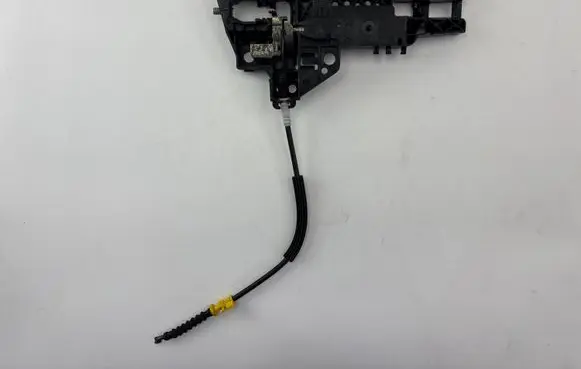Audi A5 8T 8F Front door exterior handle/bracket 8T0837885 242537