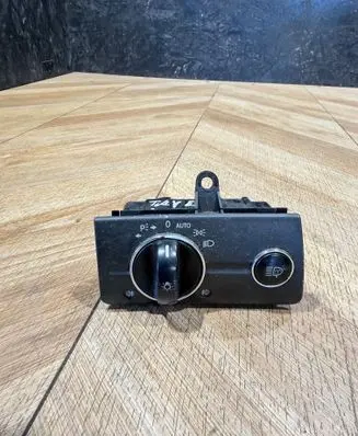 Mercedes-Benz E W211 Light switch 2115450104 04056000