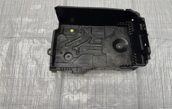 Fiat 500E Battery box tray 9836759680