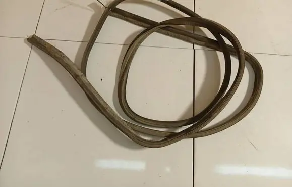 Renault Kangoo I Trunk rubber seal (body) 
