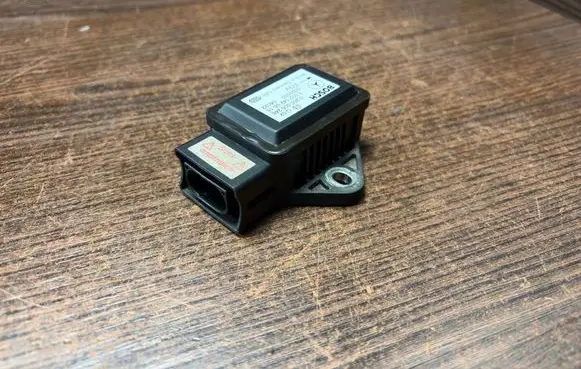 Mercedes-Benz Vito Viano W639 ESP acceleration yaw rate sensor 0265005246 A0025426618