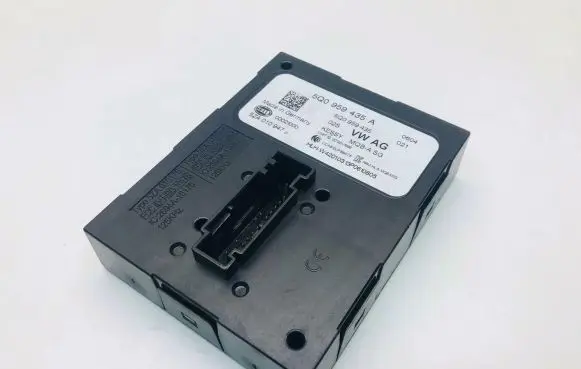 Volkswagen Golf VII Keyless (KESSY) go control unit/module 5Q0959435A