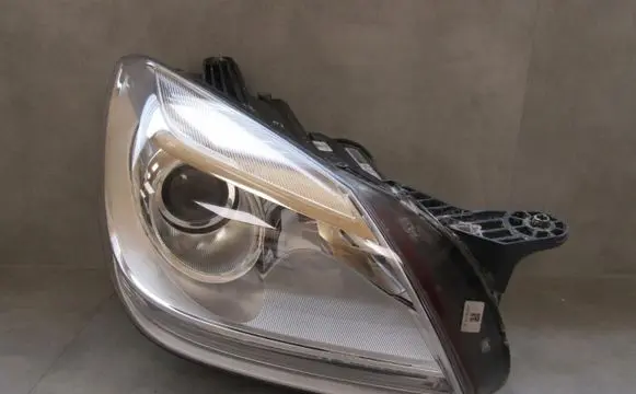 Mercedes-Benz SLK R172 Headlight/headlamp A1728203861