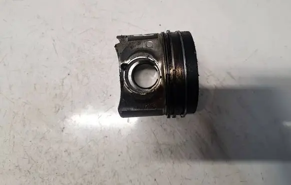 Audi Q7 4L Piston
