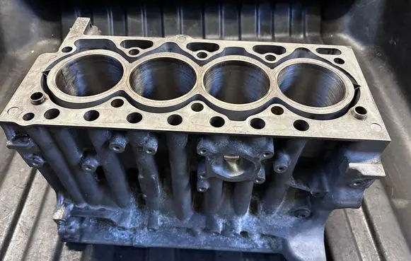 Volvo V60 Engine block D4204T16 3394547 19401