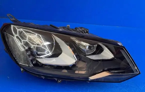 Volkswagen Touareg II Headlight/headlamp 7P1941034 1ZT01032802 01032802025222