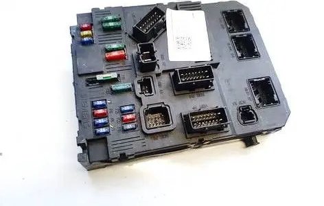 Peugeot 206 Fuse box set 9652474780 S1180852200C