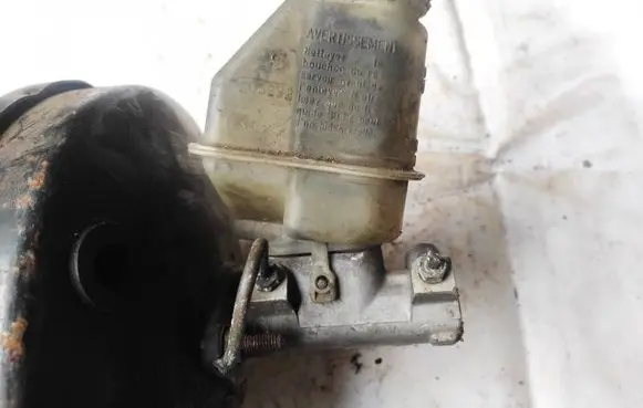 Master brake cylinder