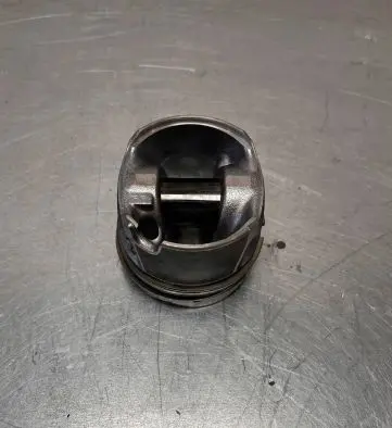 Volkswagen Multivan T5 Piston 81L137