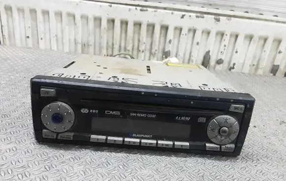 Hyundai Galloper Radio/CD/DVD/GPS head unit