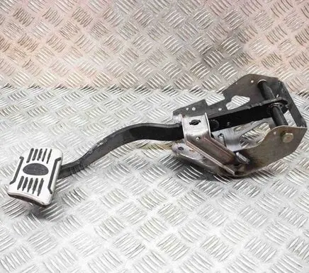 Maserati Ghibli Brake pedal 670031105