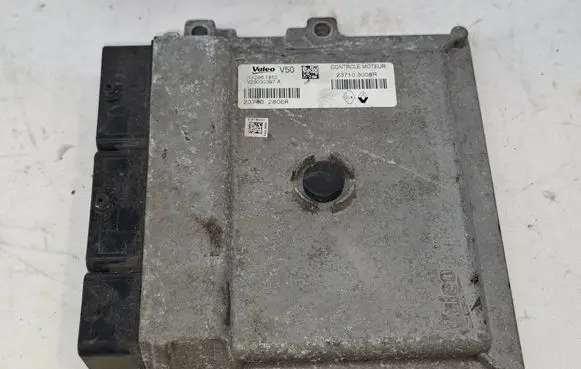 Dacia Sandero Engine control unit/module 237103008R V29030397A 142961810