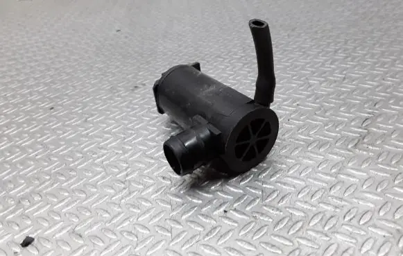 Subaru Impreza II Windscreen/windshield washer pump