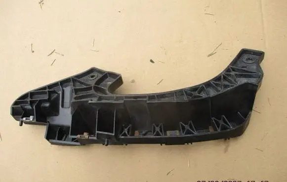 Subaru Forester SH Headlight/headlamp mounting bracket 