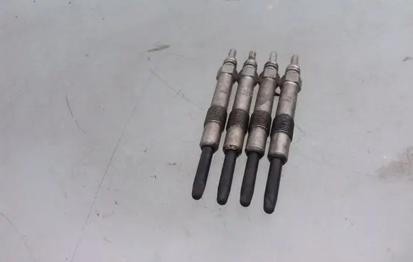 Opel Vectra C Glow plug 0250202036