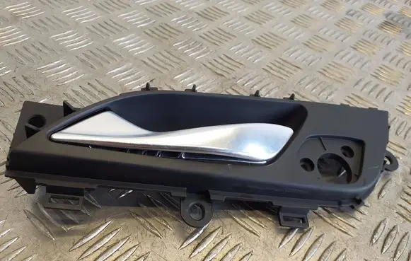 Hyundai i40 Front door interior handle 2511172802