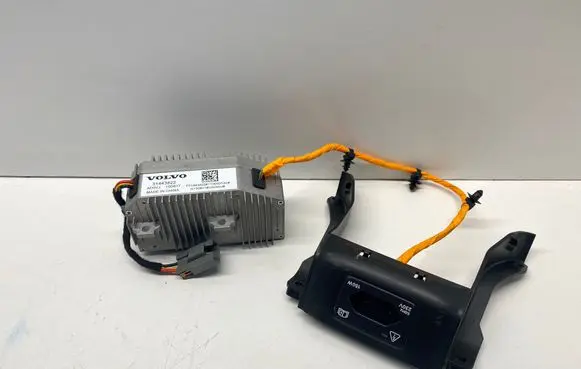 Volvo XC90 Voltage converter inverter 31443822 150817