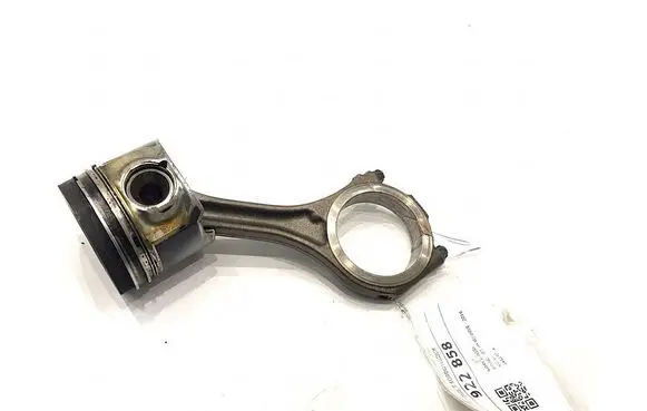 Audi Q7 4L Piston with connecting rod
