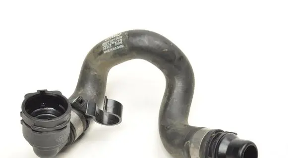 Volvo XC40 Engine coolant pipe/hose 32325216