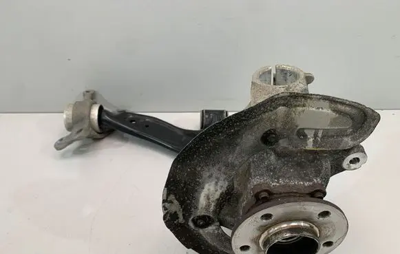 Front wheel hub spindle knuckle