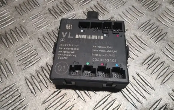 Mercedes-Benz E W212 Door control unit/module 2129004402 A2129004402