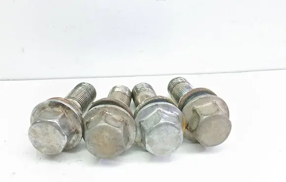 Volvo XC60 Nuts/bolts 