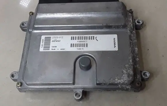Volvo V50 Engine control unit/module P30650677 0797009132
