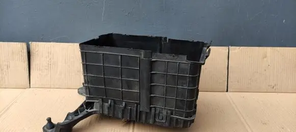 Volkswagen PASSAT B7 Battery box tray 1K0915333H