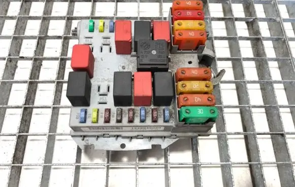 Fuse box set