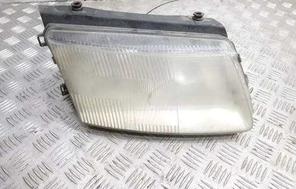 Volkswagen PASSAT B5 Headlight/headlamp