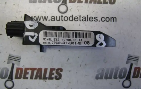 Mercedes-Benz C W203 Airbag deployment crash/impact sensor 0018204426