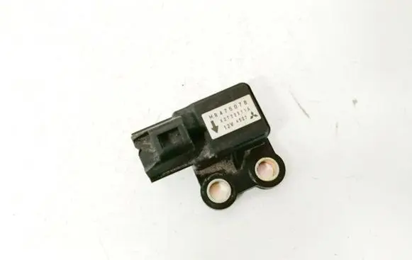 Mitsubishi Outlander Airbag deployment crash/impact sensor mr475078 X2T22371A