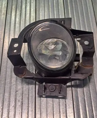 Nissan X-Trail T30 Front fog light 89210438
