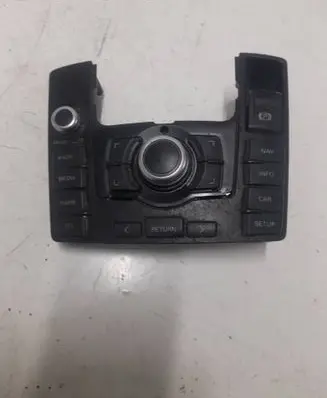 Head unit multimedia control