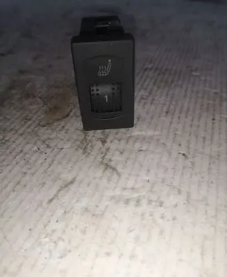 Volkswagen PASSAT B5.5 Seat heating switch 3B0963563C