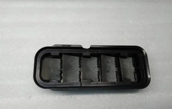 Quarter panel pressure vent