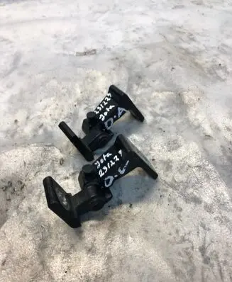 Volkswagen Jetta VI Front door hinge set 8k0831402a