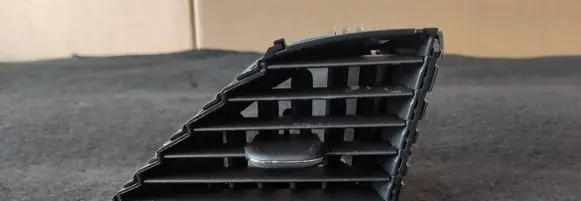Opel Insignia B Dash center air vent grill 39017312 685030087 18N0V2019