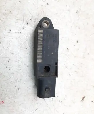 Mercedes-Benz E W211 Airbag deployment crash/impact sensor A0028202726