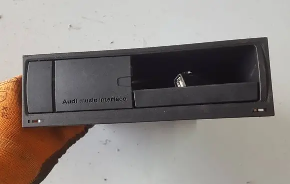 Audi A4 S4 B8 8K Head unit multimedia control 8T0035785A