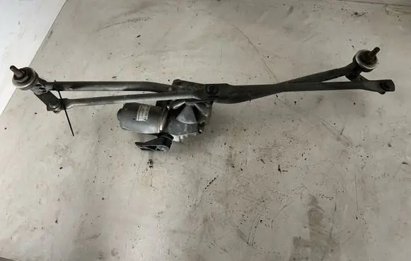 Mercedes-Benz Sprinter W906 Front wiper linkage 