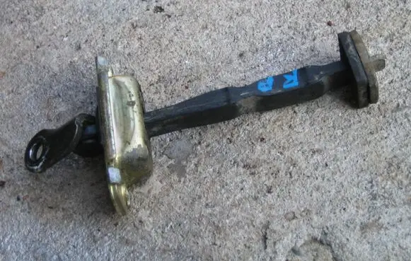 Hyundai Matrix Front door check strap stopper
