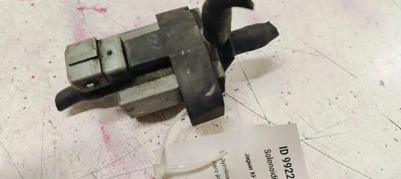 Jaguar XF X250 Turbo solenoid valve 72268701